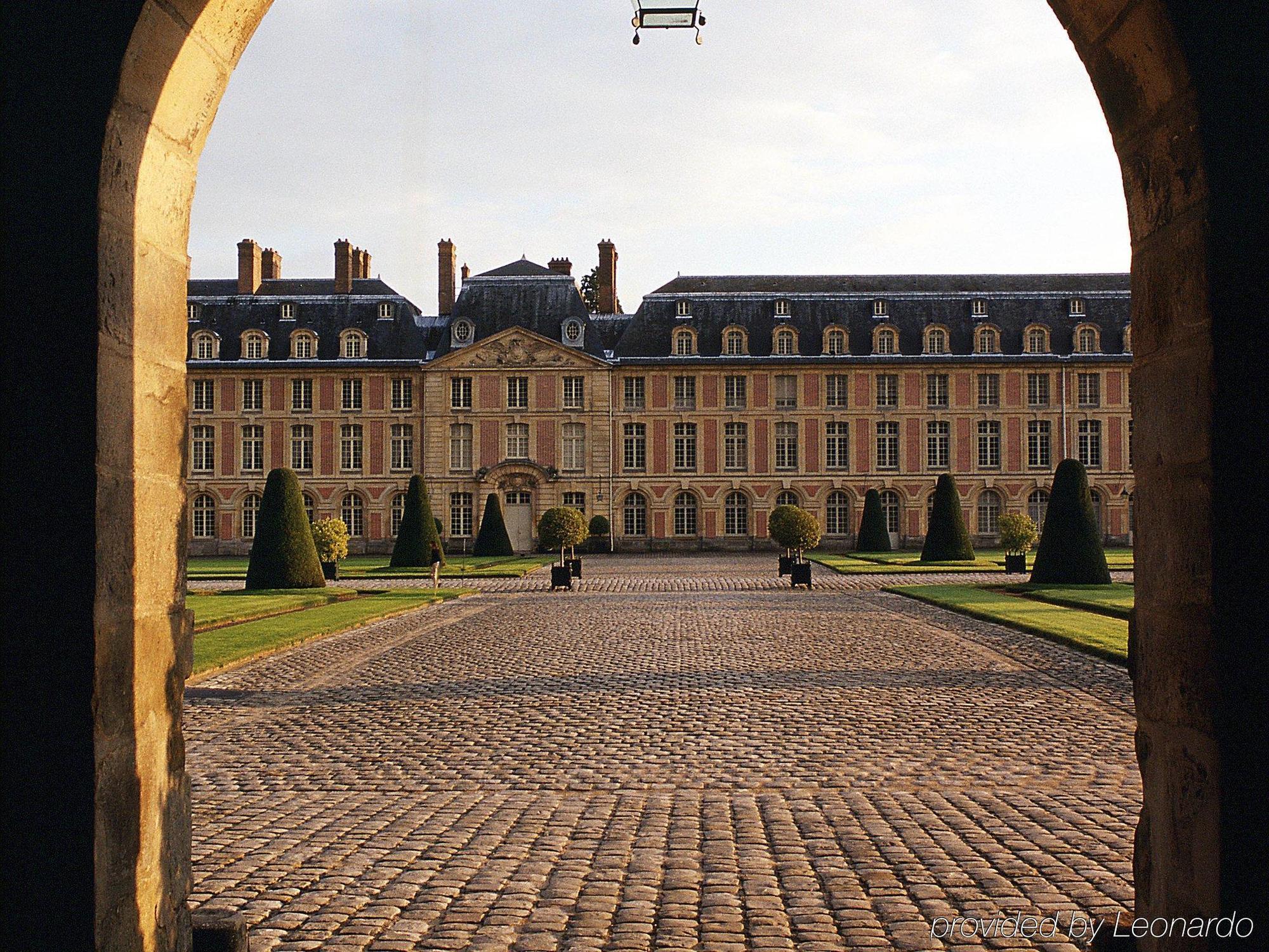 Ibis Chateau De Fontainebleau Exteriör bild