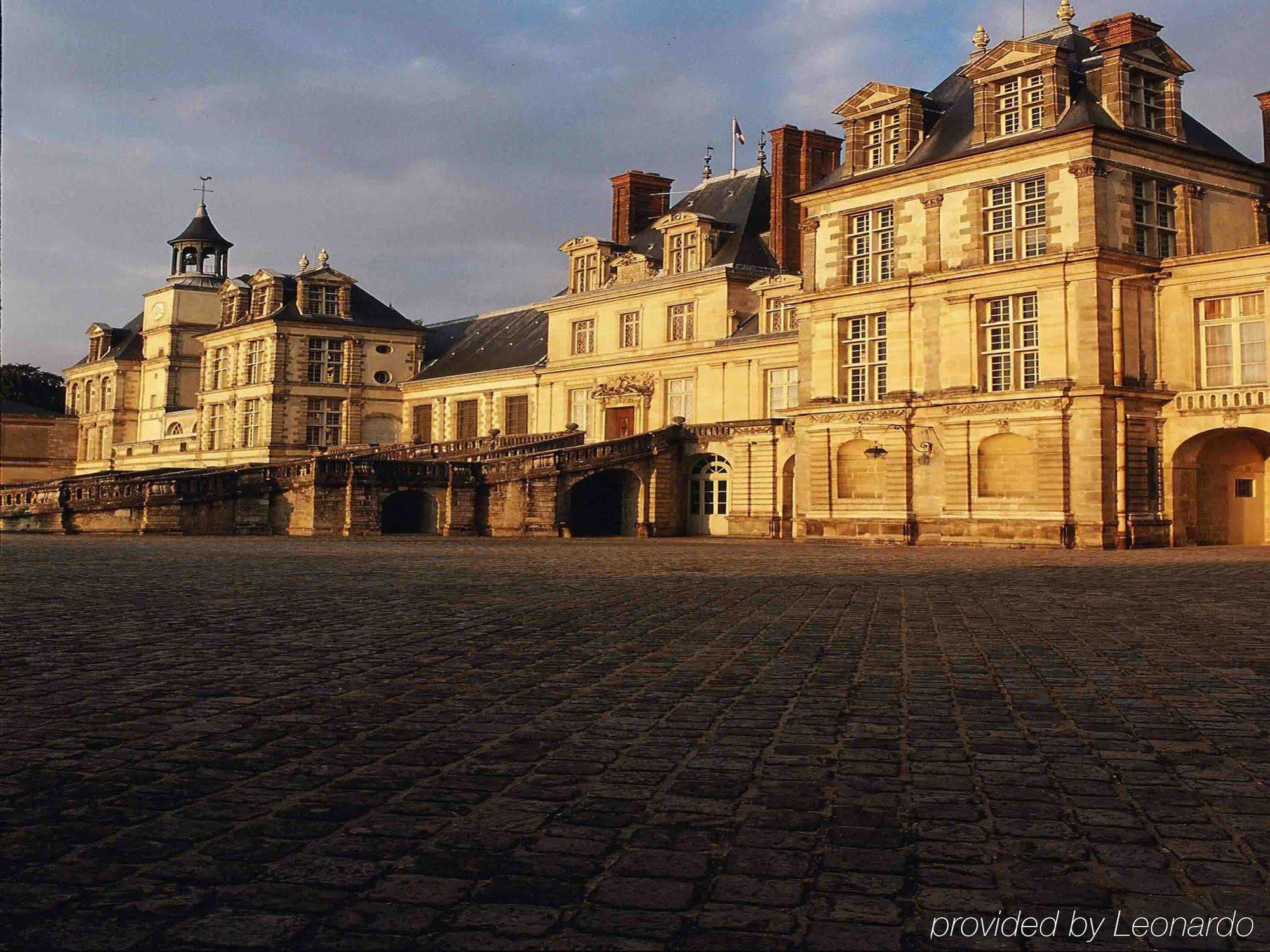 Ibis Chateau De Fontainebleau Exteriör bild
